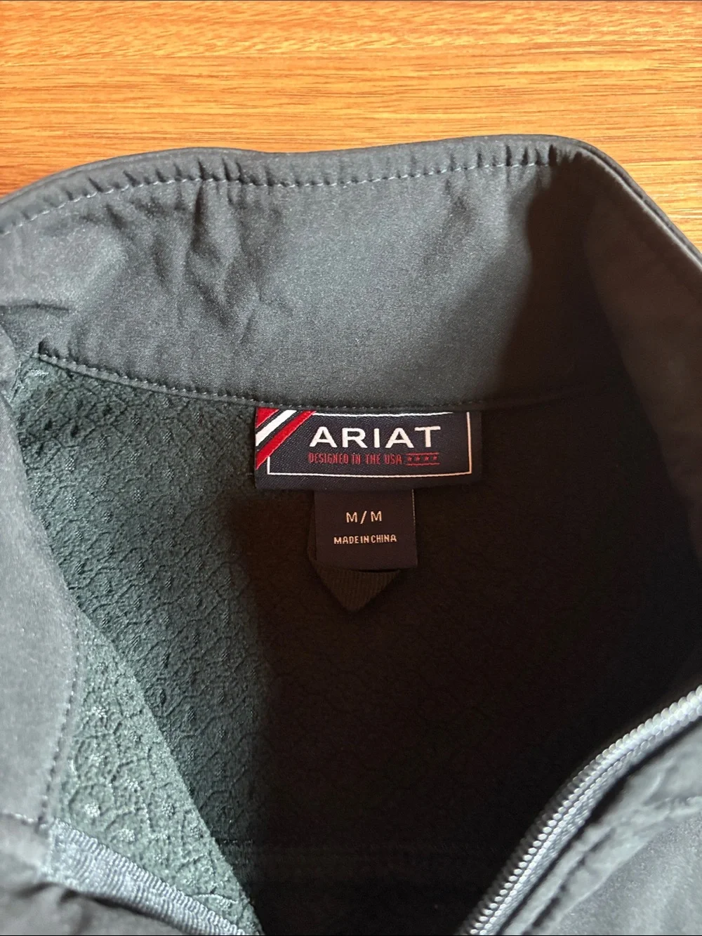 Ariat women’s medium black Windbreaker Jacket with Sleeve Logo